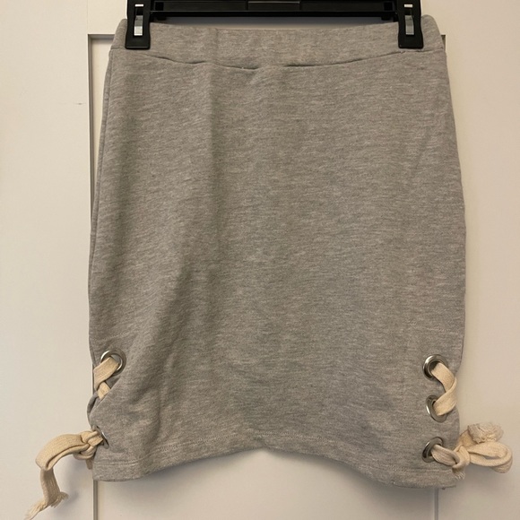 Dresses & Skirts - Gray Cotton Skirt with Ties